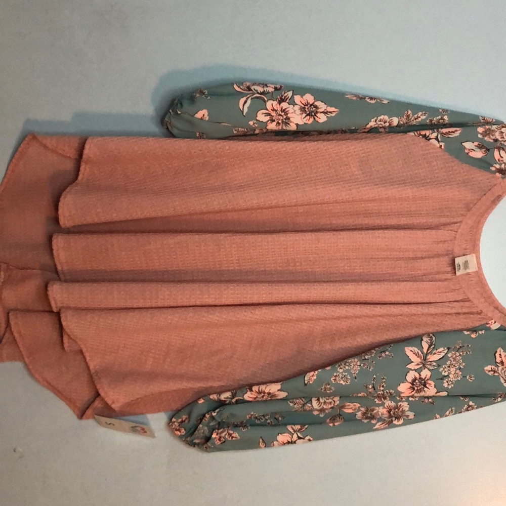 Women’s Floral Sleeved Blouse
